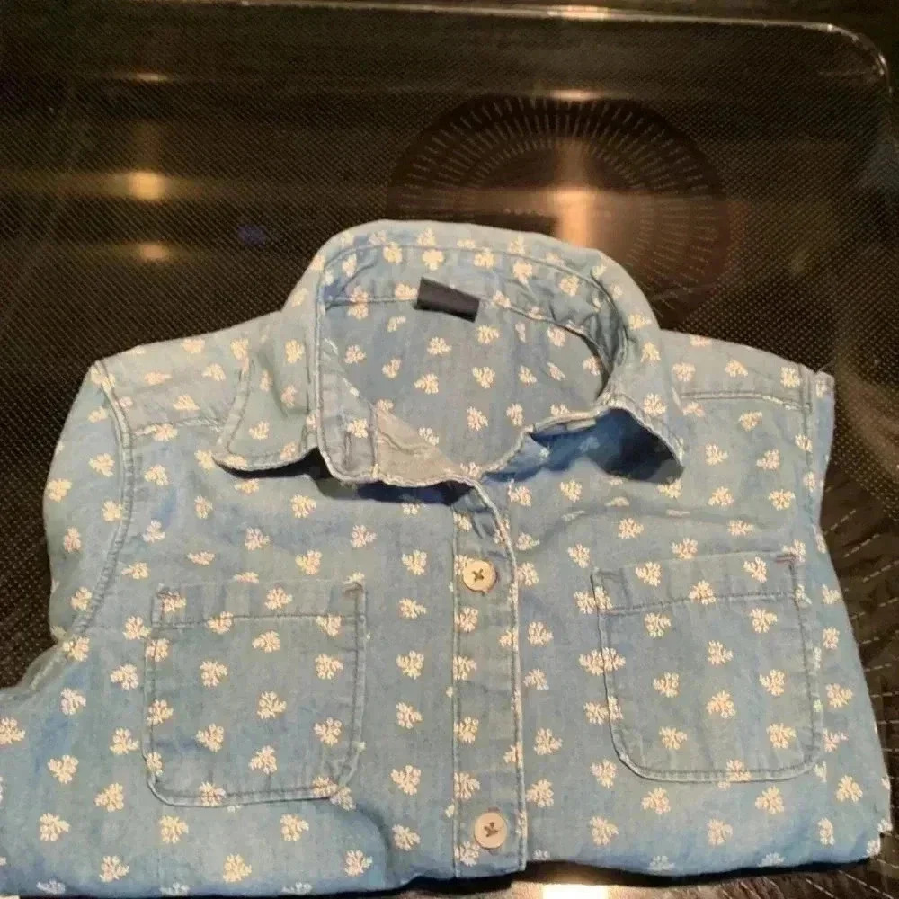 Gap, medium weight, long sleeve 100%  cotton button-down shirt